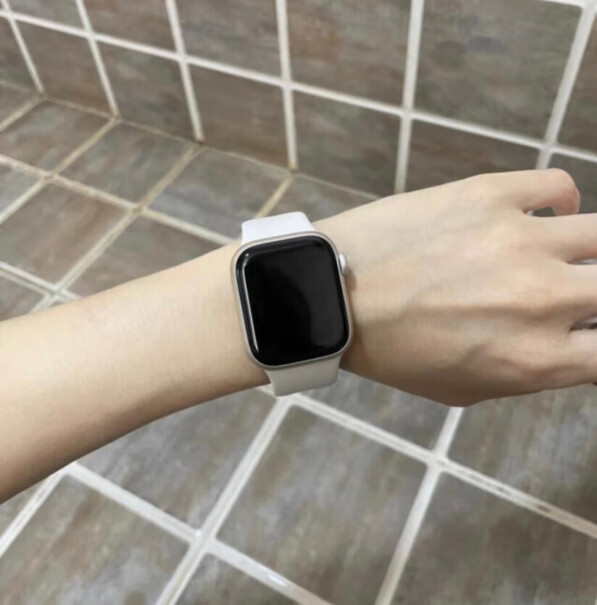 Apple Watch S8 银色金属表壳白色表带「GPS」评测真的很坑吗？评测结果不看后悔！