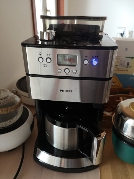 飞利浦咖啡机家用全自动现磨一体带咖啡豆研磨功能这款咖啡机有电源开关吗？
