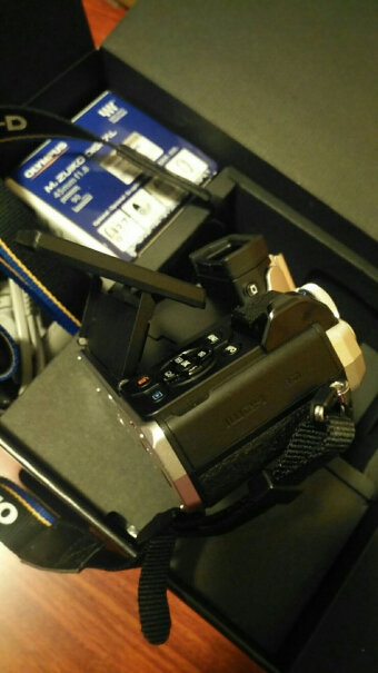 奥林巴斯E-M10 MarkIV微单相机怎么拍照片？
