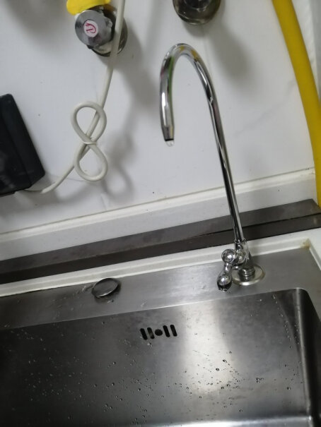 苏泊尔全屋净水套装超滤机+前置过滤器负责安装吗？