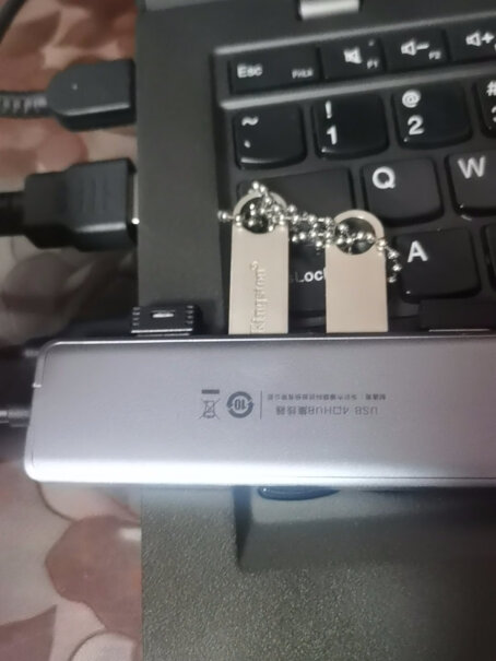 绿联集线器USB3.0分线器HUB拓展扩展高速可以用来给耳机充电吗？还有可以插游戏手柄吗？