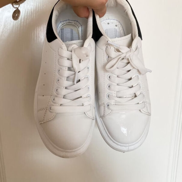 巨奇严选小白鞋清洁剂黄油蹭到鞋子了，能祛除掉么？
