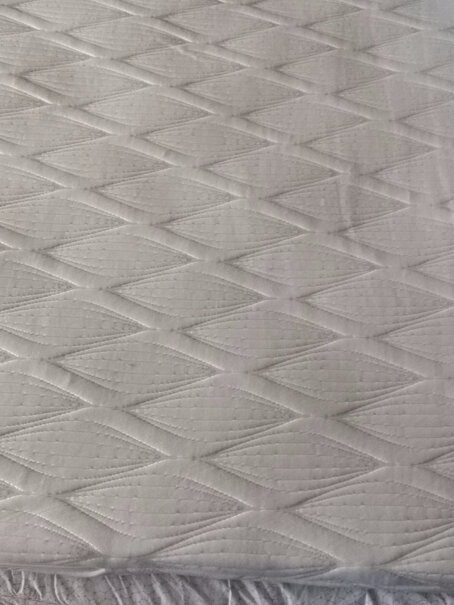 泰嗨床垫乳胶榻榻米可折叠透气定制原产泰国究竟合不合格？最新款评测？