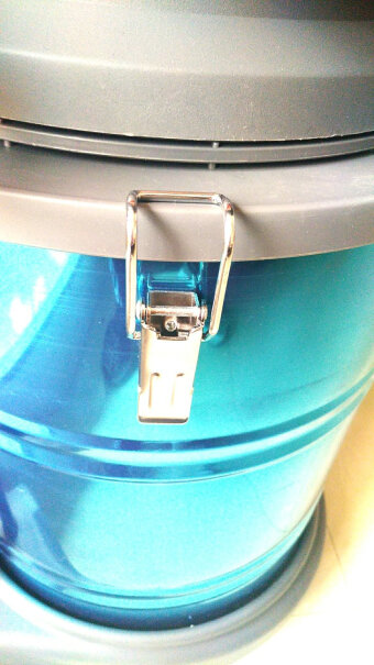 杰诺吸尘器干湿两用大功率工业大型桶式吸尘器工业吸尘器小的吸嘴有没有的？