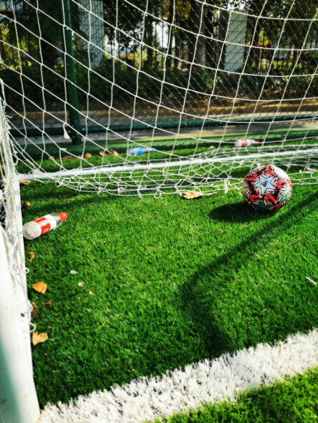 adidas阿迪达斯足球比赛训练成人青少年用球FIN买回来的球，有气没有？