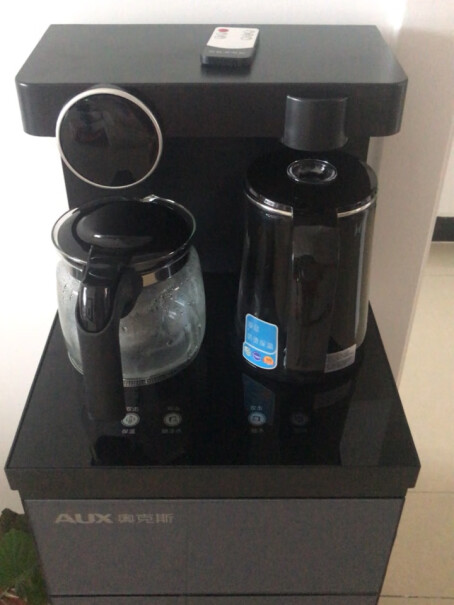 奥克斯茶吧机家用多功能智能遥控温热型立式饮水机有黑色的吗？多钱？