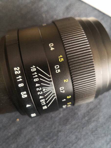 镜头中一光学 35mm f2.0微单广角镜头评测分析哪款更好,优缺点测评？