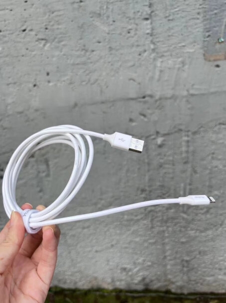 羽博（Yoobao） 苹果数据线手机充电线器快充适用iPhone14这款充电线软的会容易断裂吗？