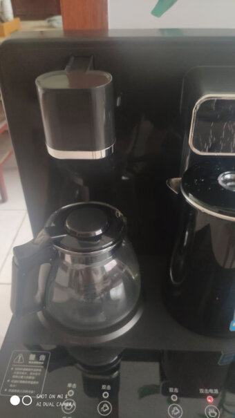 美菱茶吧机600买的饮水机，半年坏了换新，不到2年又坏了，客服说：可以维修，但没保证能修好！这质量服务还能买吗？