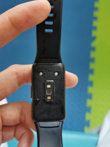 智能手环华为手环6Pro NFC版好用吗？评测哪款质量更好？