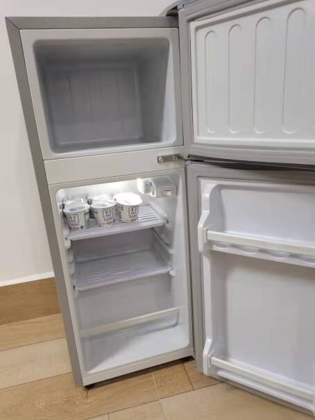 志高双门冰箱小型电冰箱冷藏一开始冷的快！冷冻不行！还是温的！