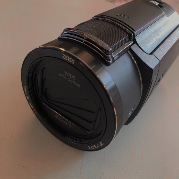 索尼FDR-AX700高清数码摄像机可以拍3d片子吗？