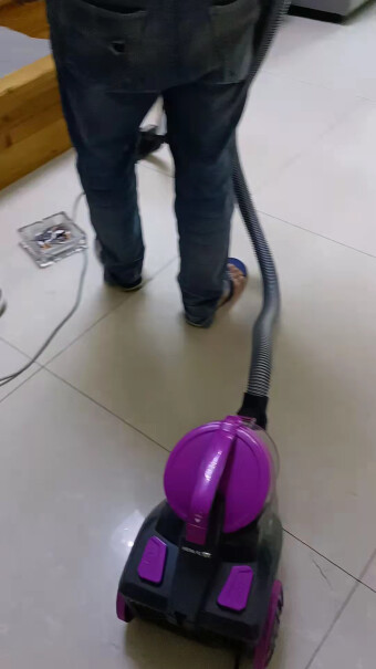 美的卧式吸尘器C7家用清洁机大功率有紫色的吗？