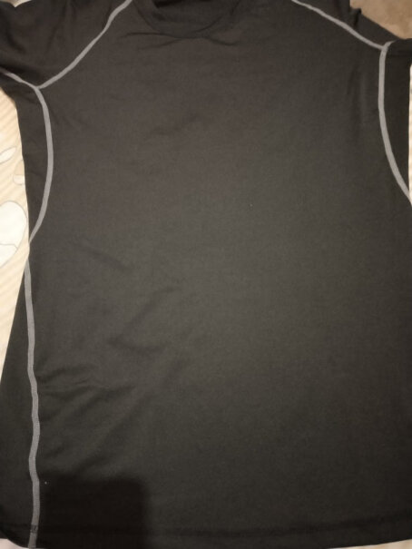瑜伽服上衣范迪慕运动T恤男健身服运动跑步速干透气健身房短袖上衣质量真的好吗,要注意哪些质量细节！