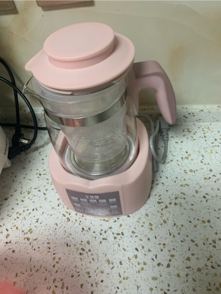 小壮熊婴儿恒温调奶器为什么我的用着用着就有股塑料味？