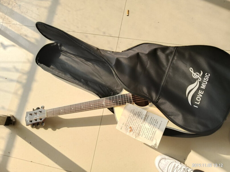 卡马D1CNM民谣吉他初学者木吉他入门吉它41英寸第一次买，下面的选项是买延保还是直接换新？
