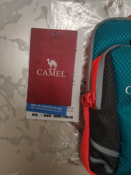 户外背包骆驼户外CAMEL户外情侣款手机臂包哪款性价比更好,评测哪一款功能更强大？