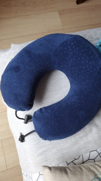 JAJALINu型枕护颈枕枕心是棉还是打气的？