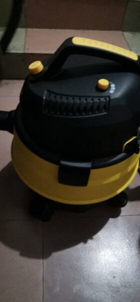 苏泊尔桶式干湿吹三用大功率商用家用吸尘器VCC81A-12你好可以吸木地板和地砖吗？