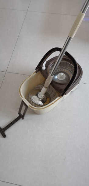 大号旋转拖把桶免手洗甩干脱水有用一年以上的嘛，杆子耐用吗，有没有比较脆弱的部位？