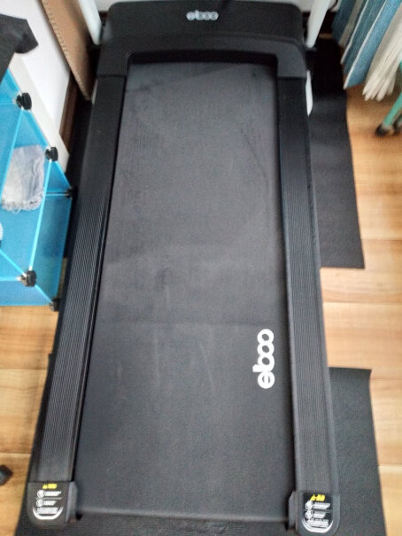 德国益步V20跑步机家用静音折叠健身器材白色单功能折叠之后能立起来吗，能放床底吗？