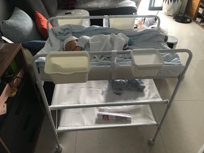 雅亲婴儿换尿布台收纳盒有用吗？