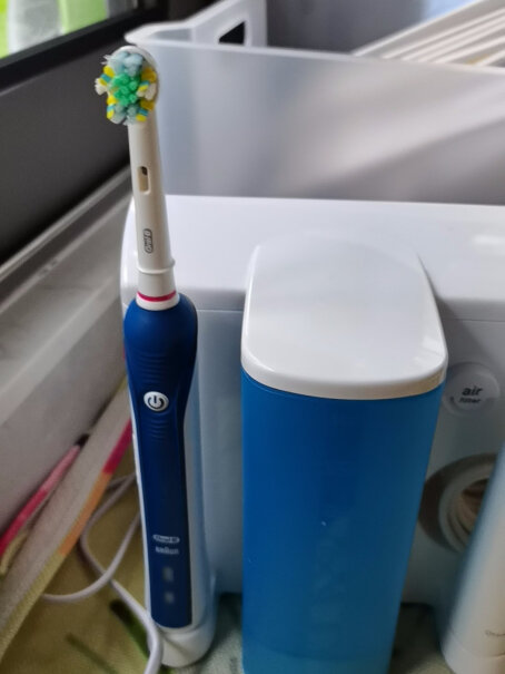 欧乐B电动冲牙器成人口腔护理洗牙器水牙线洗牙机OC20冲洗是有噪音的吗？