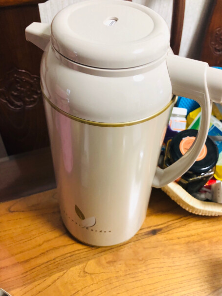 象印1.85L玻璃内胆家用办公保温瓶咖啡壶AFFB19-SF家用的买1.6升的还是1.9升的合适呢？