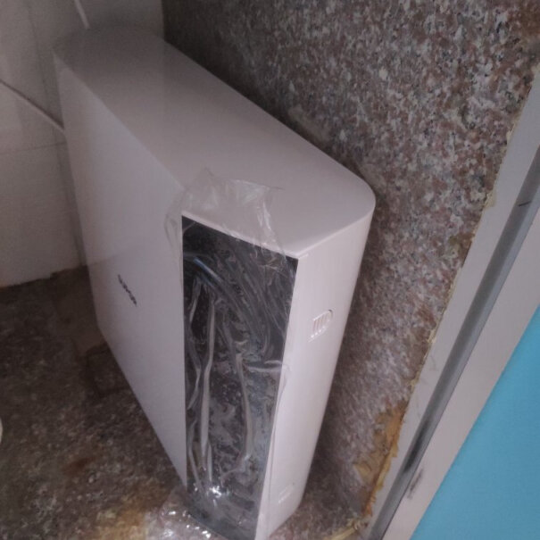 苏泊尔全屋净水套装超滤机+前置过滤器可以挂墙安装的吗？