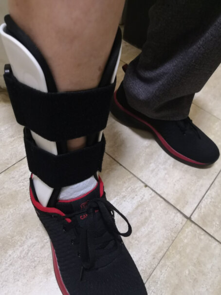 Oper护踝踝关节固定支具脚踝骨折扭伤防护护具只是韧带拉伤，不想打石膏，穿这个可以么？