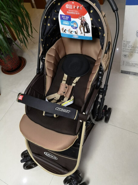 美国GRACO葛莱婴儿推车可座可平躺这款车可以平躺吗？放的很平那种？