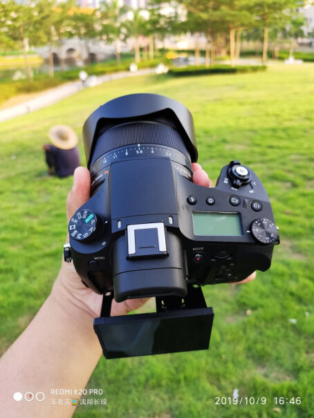 索尼DSC-RX10M3数码相机这款机子是否带防抖功能？