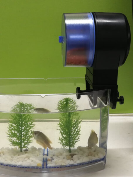 易萌鱼缸自动喂食器电池可以用多久？