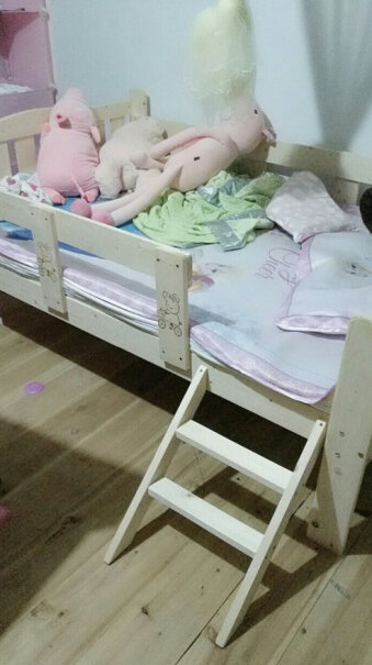 婴儿床闪电客实木加宽可拼接儿童婴儿床带护栏实木拼接单人小床原木色应该注意哪些方面细节！究竟合不合格？