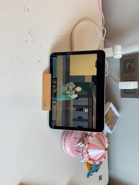 AppleiPad10.9202264GBWLAN平板新款昨天买的到手，速度快，就是有一个问题，给娃娃上网课的时候发现录音的声音特别小，拍视频也没事，为什么？