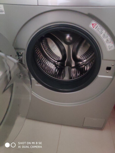 海尔（Haier超薄滚筒洗衣机全自动有带热水吗？