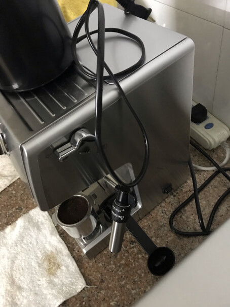 德龙咖啡机趣享系列半自动咖啡机這個和ECO310哪個好？
