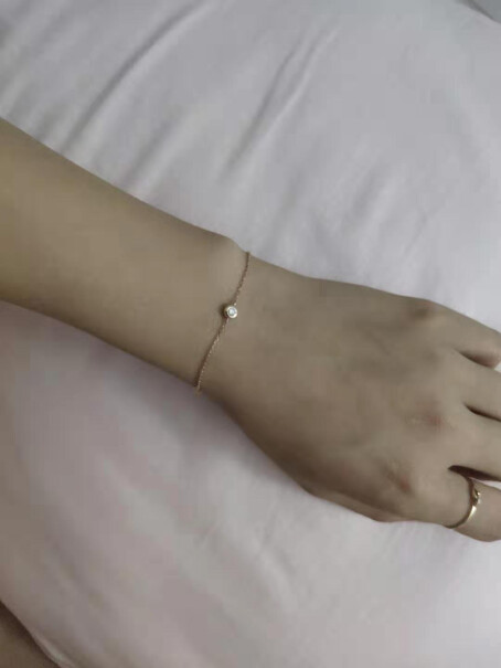 钻石手镯-手链钻石世家18K金钻石手链使用感受,评测值得入手吗？