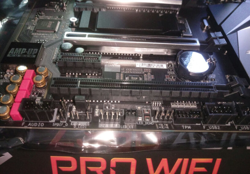 技嘉Z390AORUS我的机箱和机箱风扇和冷排风扇都是5v3针的主板就两个？