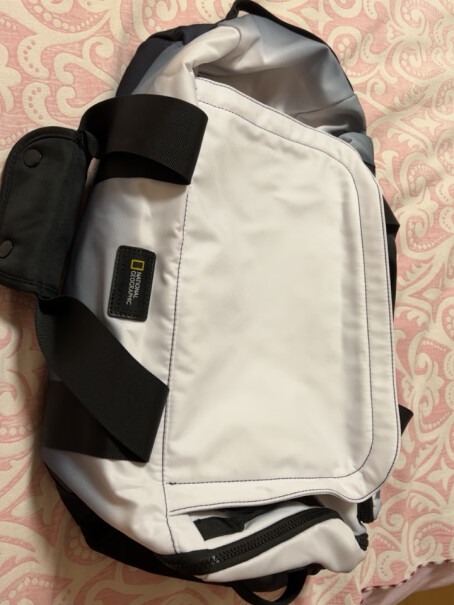 NATIONAL GEOGRAPHIC旅行包国家地理NationalGeographic健身包运动训练包男女大容量出差手提旅行包行李包好用吗？评测比较哪款好？