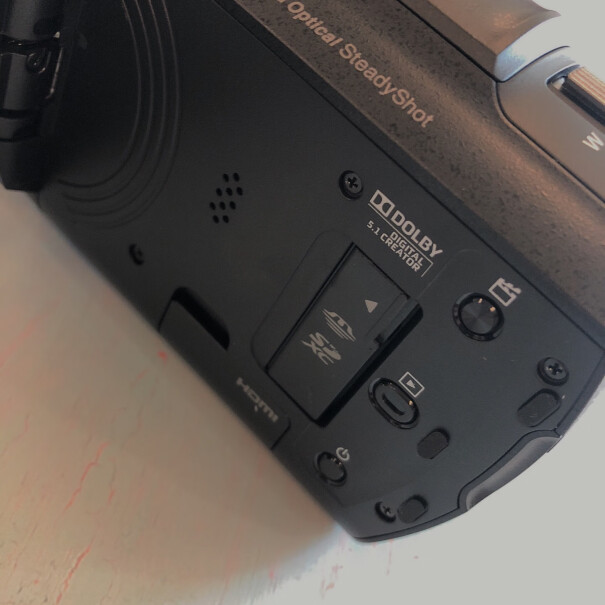 索尼FDR-AX700高清数码摄像机推拉能有多远？