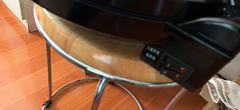 美的火力饼铛薄饼烤机JKC三明治烤肉烙饼迹个锅都多大直径的？