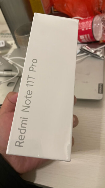 Note11TPro新手机上面是不是有个出场膜啊？