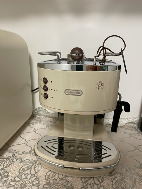 德龙DelonghiECO310半自动咖啡机乐趣礼盒装你好！咖啡机打开后预热的时候水正常出来了，放上咖啡粉后水很难出来？