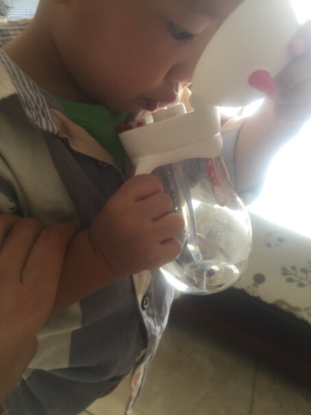 gb好孩子儿童水杯六个月的宝宝可以用吗？