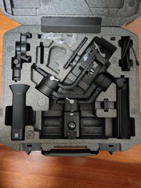 DJI RSC 2手持稳定器套装如影sc支持尼康D3300和佳能5D4吗？