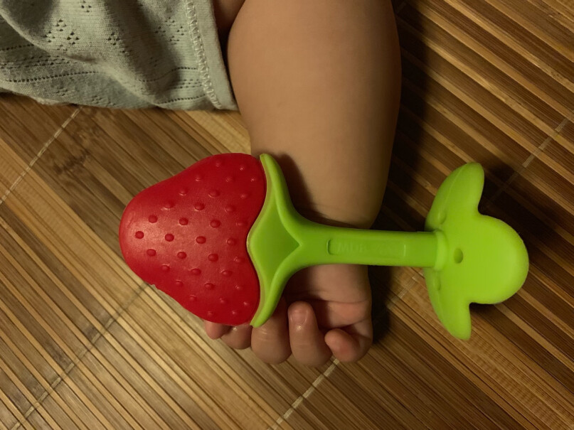 牙胶安抚MDB婴儿牙胶硅胶磨牙棒玩具宝宝安抚咬咬胶评测哪款质量更好,使用良心测评分享。