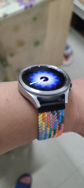 三星Galaxy Watch4 Classic 46mm大伙的表带开始涂层脱落了没？我戴了快一个月，已经小面积脱落。有没好的表带推荐？