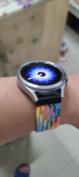 三星Galaxy Watch4 Classic 46mm我怎么什么都下载不了，是不是在国外的原因？