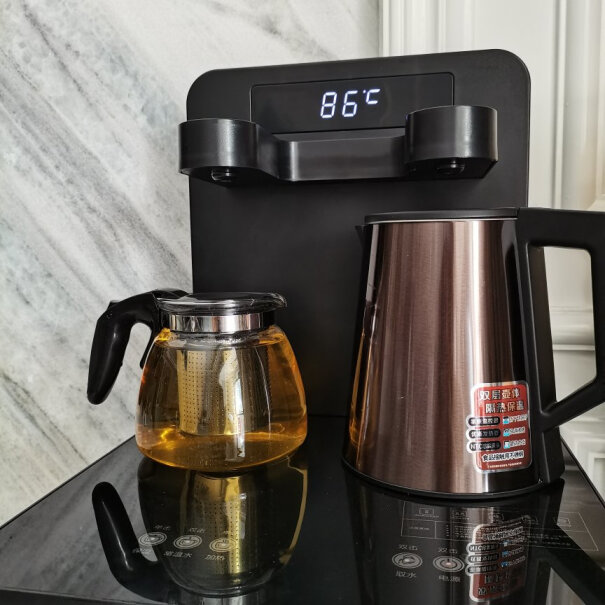 海尔茶吧机烧水壶质量怎么样，是不是劣质的不锈钢，烧出来的水有没有味道？